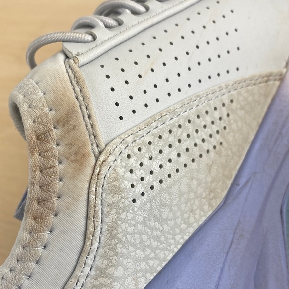 Clove Classic Nursing Shoe Women's Light Gray Sneakers - Picture 7 of 11